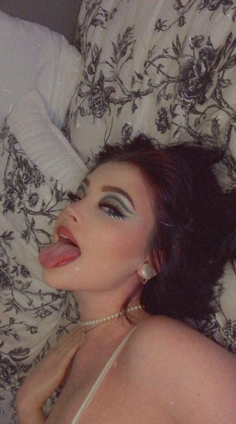 TheBunnyJen pornstar adult picture