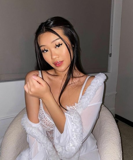 babeychar model adult pic