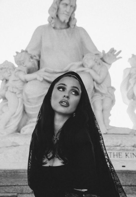 Alexa Demie pornstar nudes picture