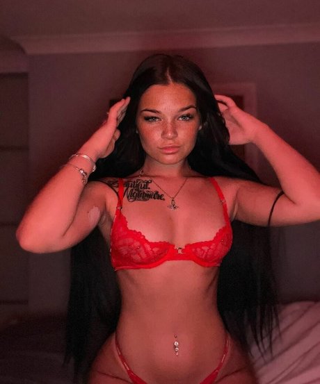 ell maceyx model perfect pictures