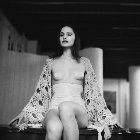 Paula Szenejko xxx model pic