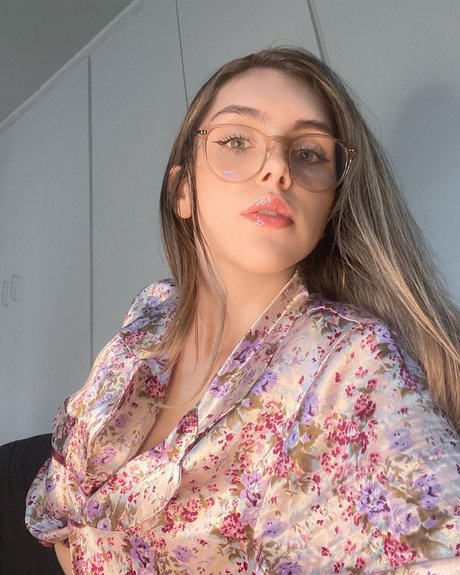 Olivia Herdt model sexy picture