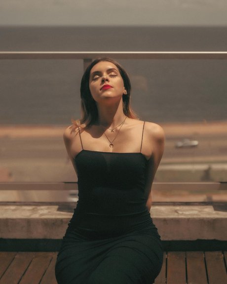 Olivia Herdt xxx star image