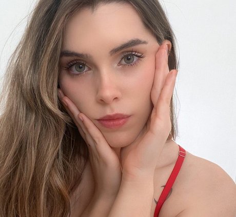 Olivia Herdt star porn photos