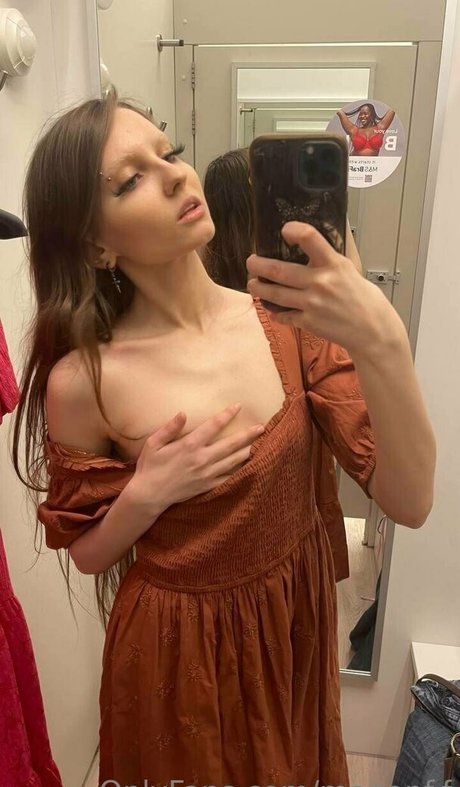 meganf f art star img