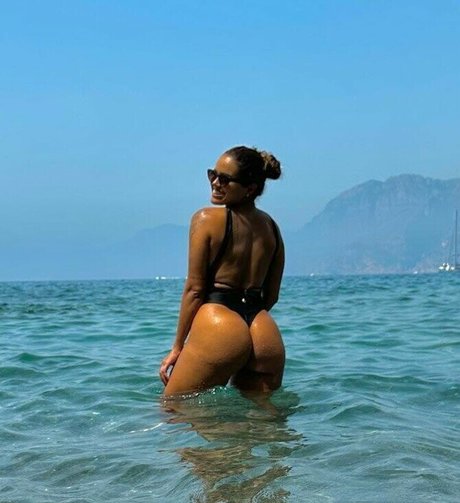 Caroline Veronica star xxx galleries