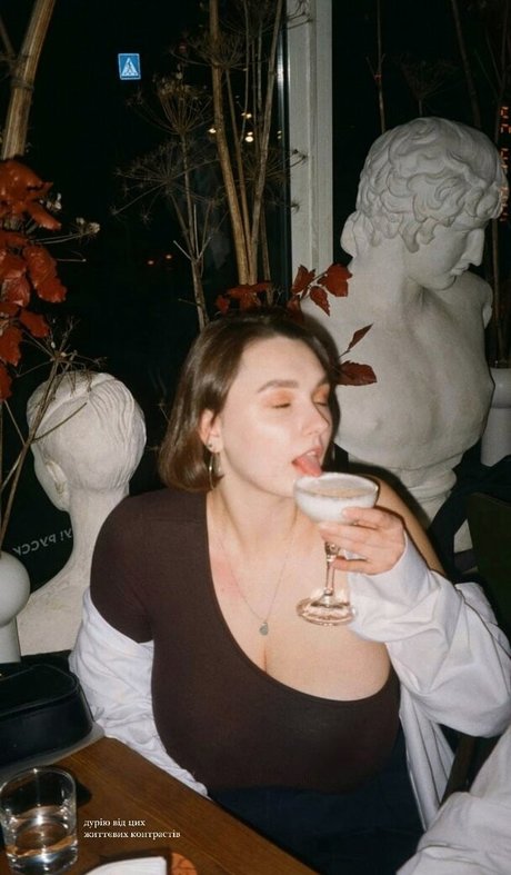 iramostova xxx actress pic