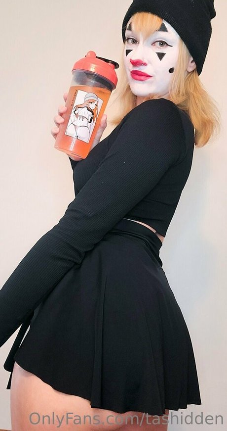 Tashidden model sex photo