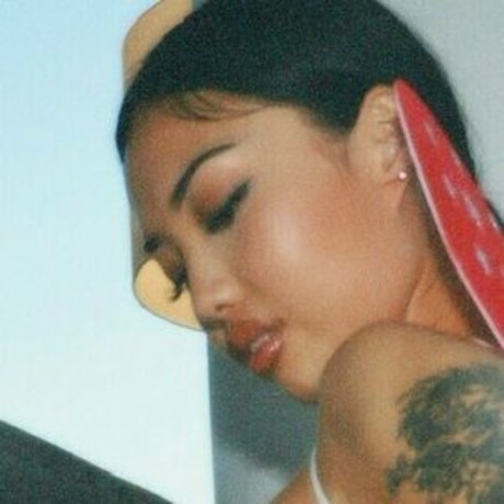 foreignlotus beautiful model img