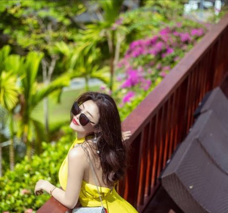 Echo Yue best model picture