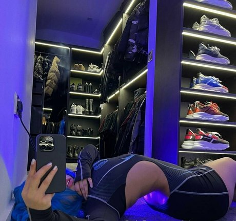 ginasavagexi star naked pics