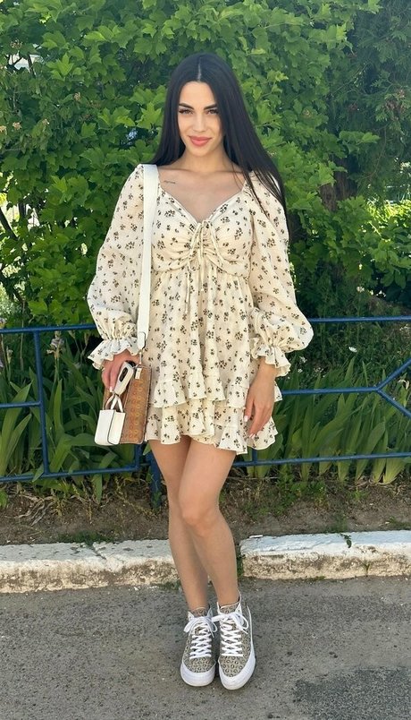 littledevil kris model nude photo