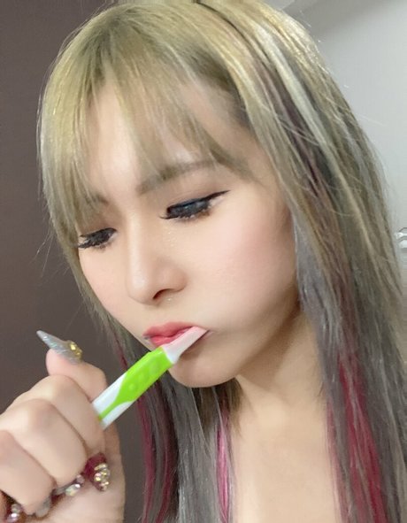 muchiaoi naked star pictures