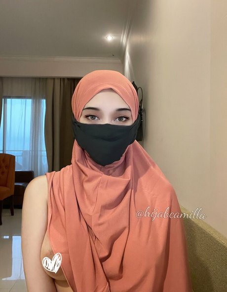 Hijab Camilla hd actress image