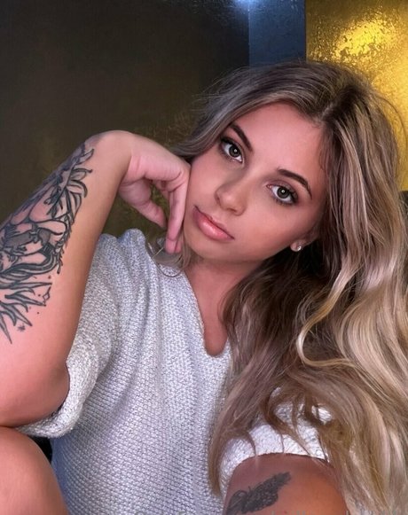 willowclarkk pornstar erotic picture