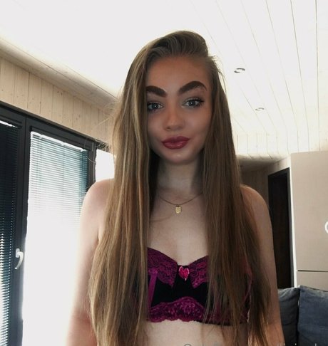 livionly pornstar pretty photo