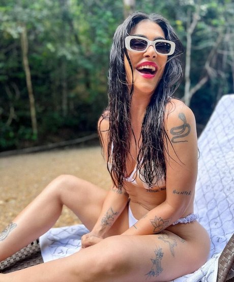 Cleo Pires hd pornstar pictures