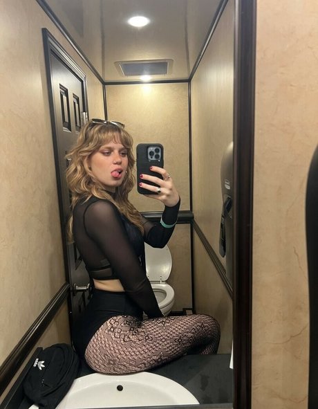 Cera Gibson pornstar beautiful pictures