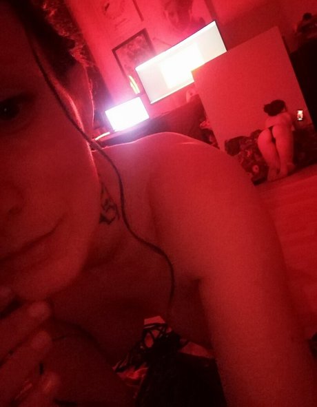 Olya Holmes pornstar beautiful galleries