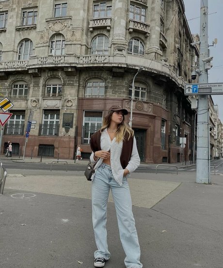 Ela Be eri erotic star pictures