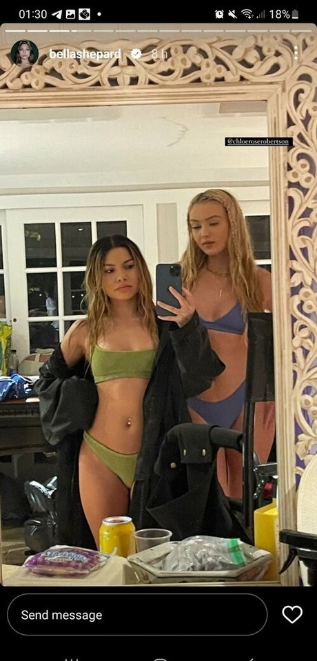 Chloe Rose Robertson model naked pictures