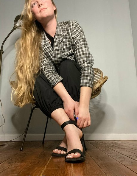 dissensus goddess high quality actress pictures