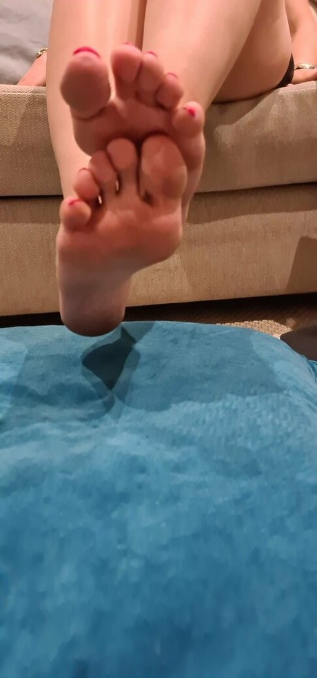 mistressalexandra model naked photo