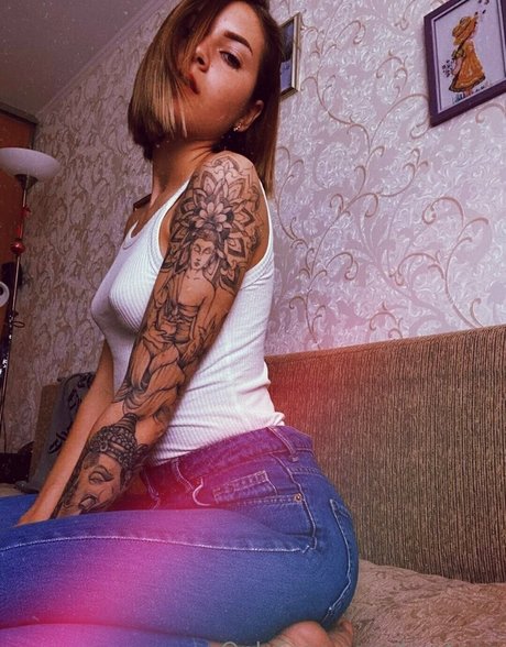 kirateen model adult gallery