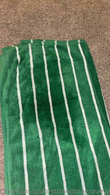 stonedinagraveyard pornstar adult gallery