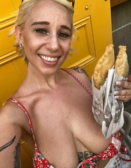 caitlinzielinskifree adult star pics