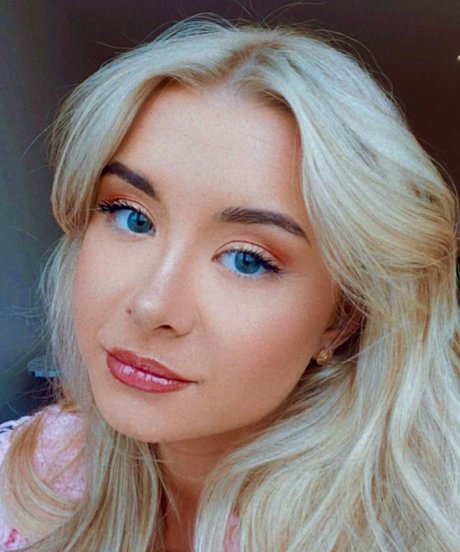 Kerry Ingram erotic model photos