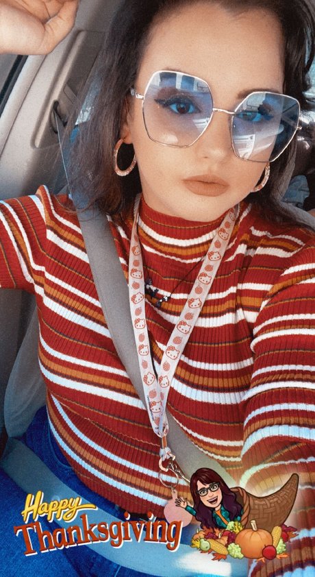 Amelia White model top gallery