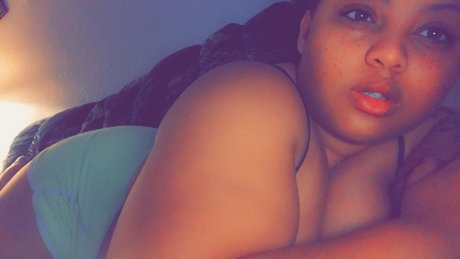 Luci Morningstar model nude image