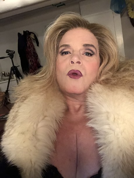 Black for Pat sex model img