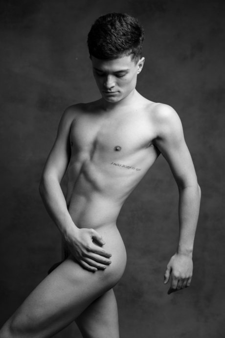 QTDIMA sexy star photo