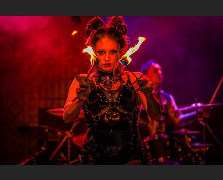 LUCYLUXx model art gallery