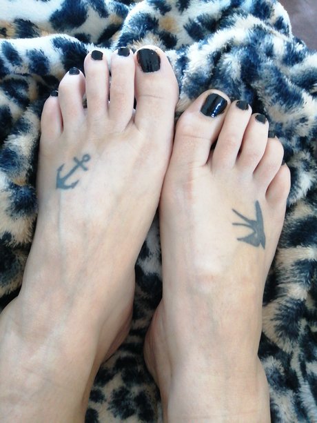 Margpoulette model pretty archive