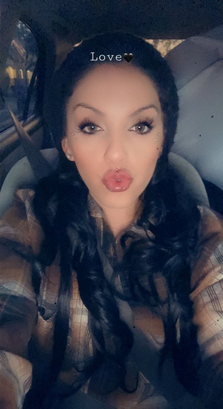 SsweetHoneyy art star pic