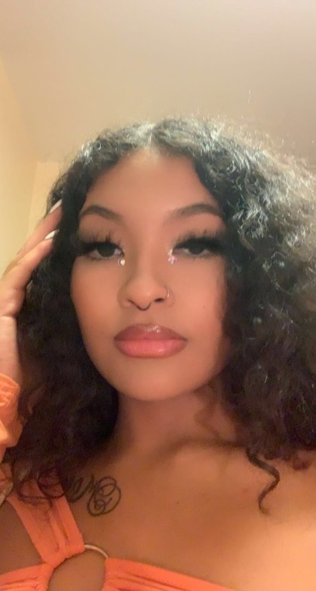 Crystal Jade_ beautiful actress image