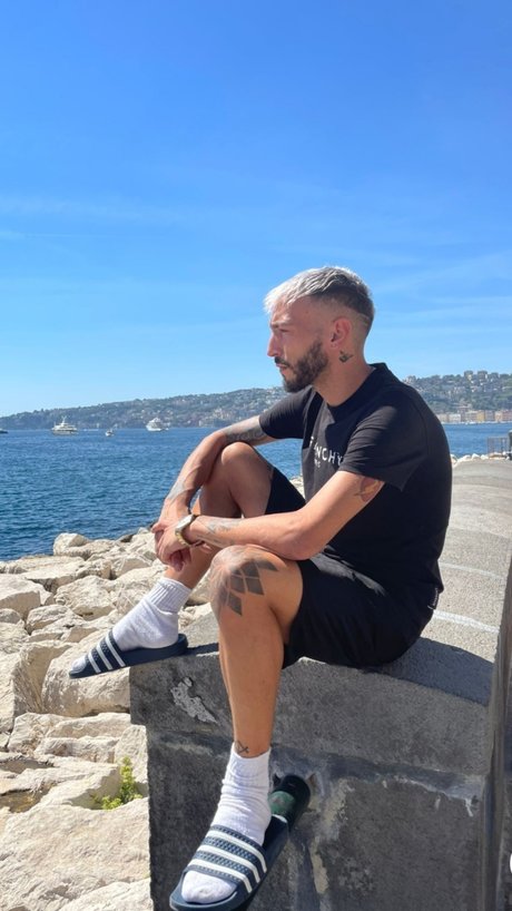 CArroZZONE pornographic star pic