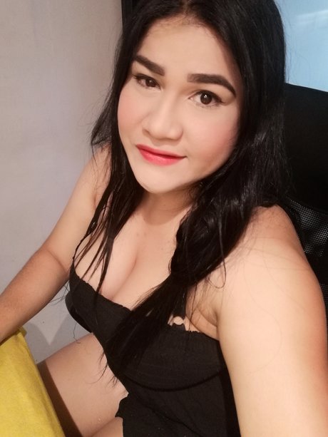 D Muack pornographic star picture