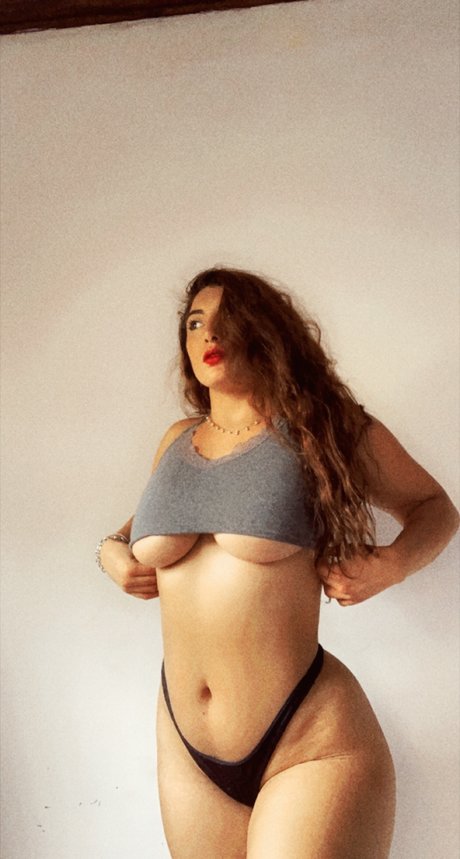 Cleo white pornstar naked picture