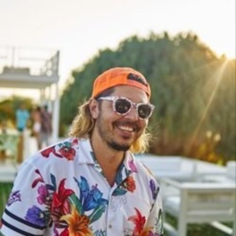 Max Vangeli naked pornstar pictures