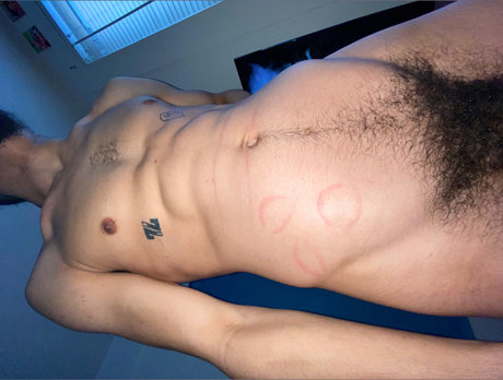 Troy Tate model nice img