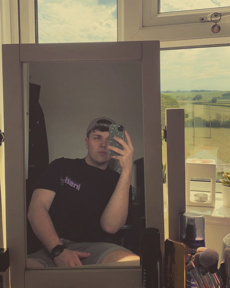 Chubby Gay Boy perfect actress img