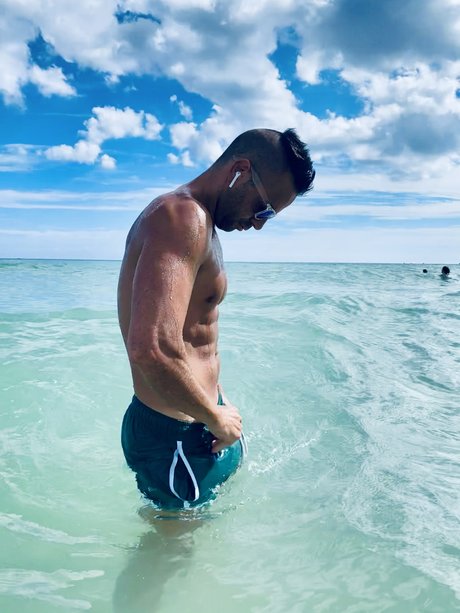 ale primmo soto nude star photo