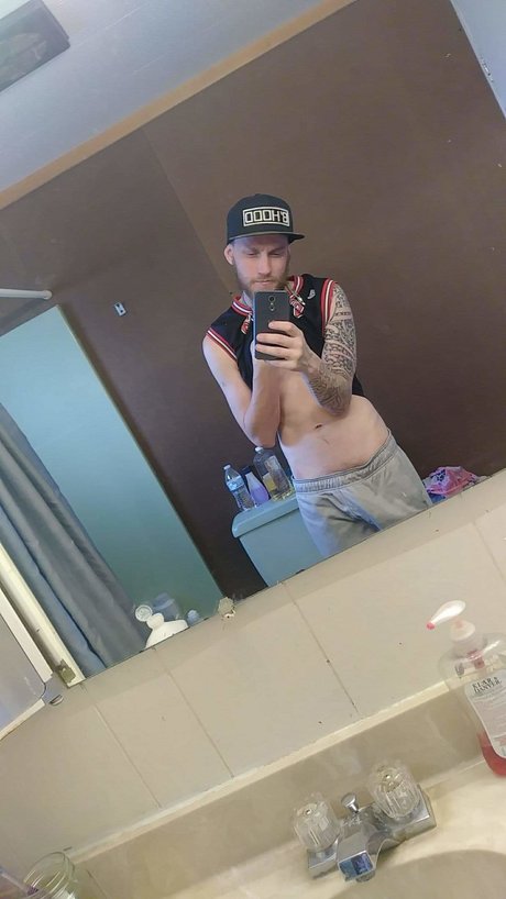 Matthew G top model image