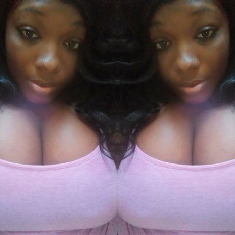 JuicyChocolate82 sex actress photo