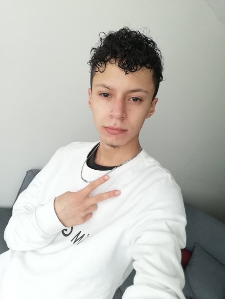 stiven hot actress photo