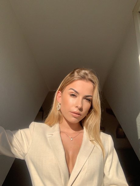 Lasheria Academy model porn pic